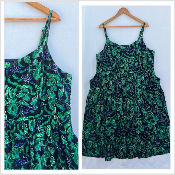 Torrid | Midi Velvet Skater Dress with Pockets |Green and Blue Starry Floral Sz3 - Picture 1 of 11